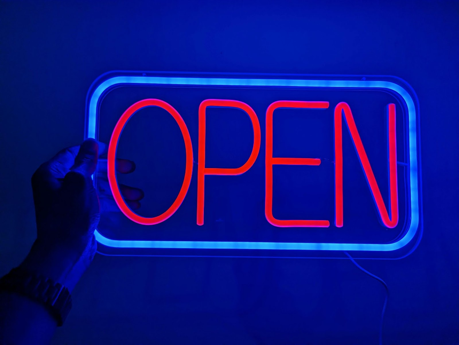 Designing Indoor Business Signs That Reflect Your Company’s Identity